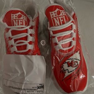 Kansas City chiefs Nike shoes brand new size 4.5